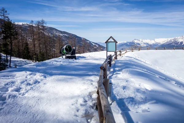 Snow Gun Winter Ski Resort — Stock Photo, Image