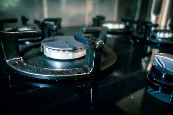 厨房里的煤气炉近景 — 图库照片