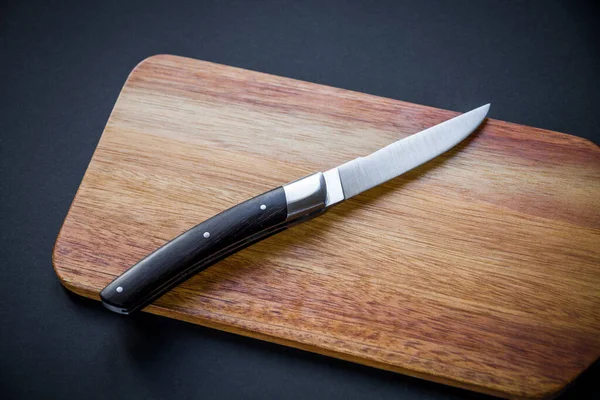 Traditional Pocket Knife Wooden Cutting Board Black Background — Stock Photo, Image