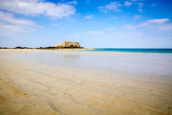 Fort National Island Beach Sea Saint Malo City Βρετάνη Γαλλία — Φωτογραφία Αρχείου