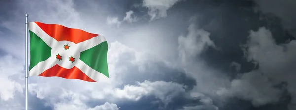 Bulutlu Bir Gökyüzünde Burundi Bayrağı Boyutlu Görüntüleme — Stok fotoğraf