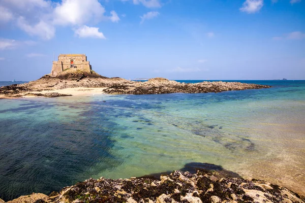 Castillo Fortificado Fort Petit Playa Mar Saint Malo Bretaña Francia — Foto de Stock