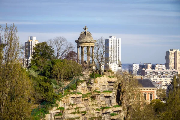 Buttes Chaumont Parque Paisaje Verano París Francia — Foto de Stock