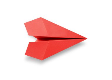 Kırmızı kağıt uçak origamisi boş beyaz arkaplanda izole edildi
