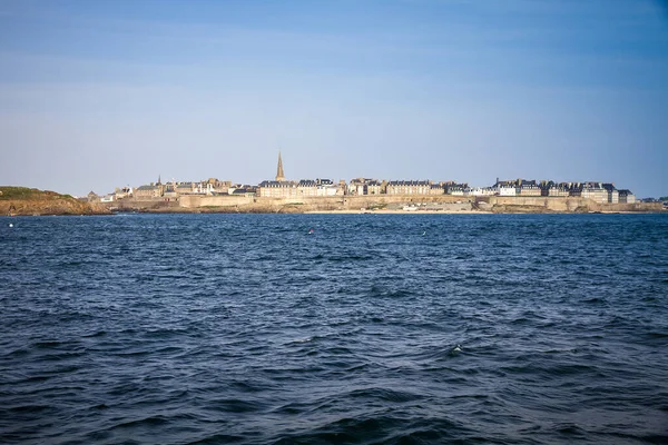 Saint Malo Stadsutsikt Från Havet Bretagne Frankrike — Stockfoto