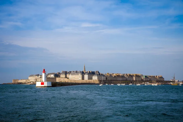 Saint Malo Stad Och Fyr Utsikt Från Havet Bretagne Frankrike — Stockfoto