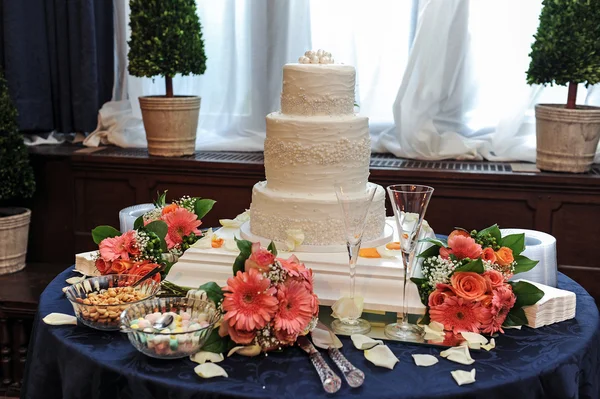 Beautiful Wedding Cake — Stock Photo, Image