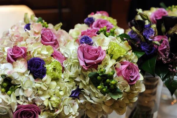 Svatební kytice na svatbě — Stock fotografie
