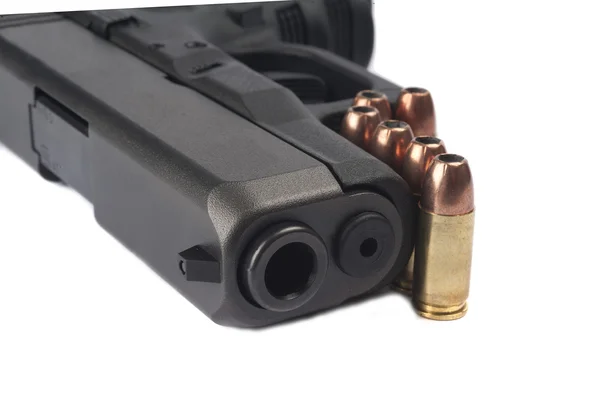 Close Up of Pistol and Ammuntion — Stock Photo, Image