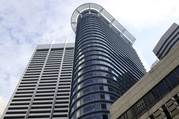 Silhouettes de verre moderne des gratte-ciel dans le quartier financier — Stockfoto