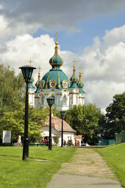 Path to Cathedral Church in Kiev — Stock Photo, Image