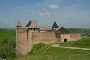 Batı Ukrayna, Hotin, Ortaçağ Kalesi