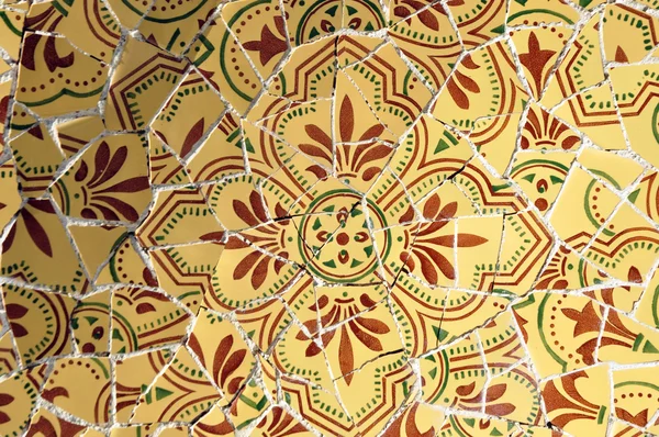 Mosaico de cerámica en Guell Park — Foto de Stock