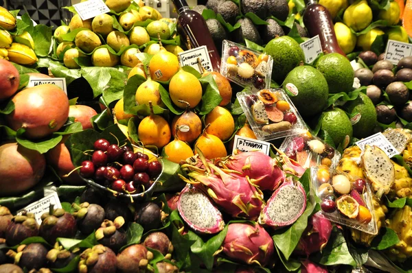 Markt in Barcelona, Spanje — Stockfoto