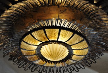 Yuvarlak alışılmadık avize