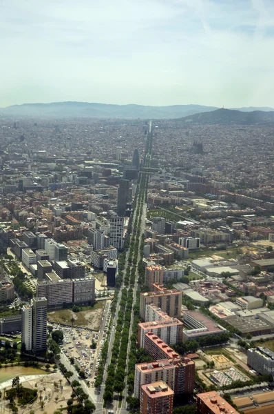 Schöne Aussicht auf die Stadt aus der Höhe — Stockfoto