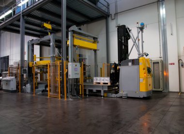 Basımevi: Otomatik depo (kağıt için)