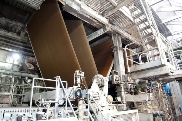 Papier- en pulpindustrie molen - fabriek, de plant — Stockfoto