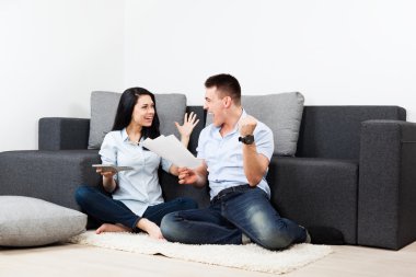 Mutlu çifte bir mektup okuma