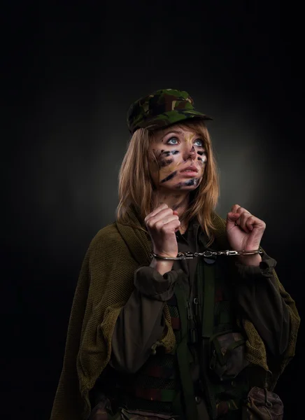 Army girl in handcuffs — Stock Photo, Image