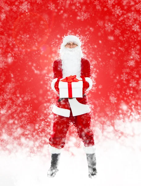 Santa Claus hold present gift box full length portrait — Stock Photo, Image