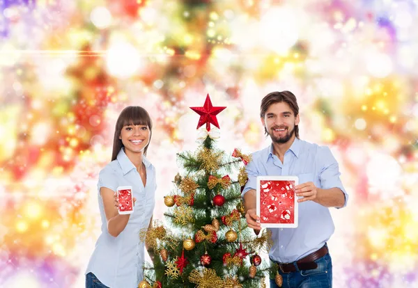 Weihnachtsglückliches Paar — Stockfoto