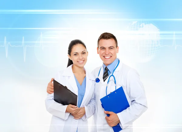 Medisch team, arts man en vrouw met stethoscoop — Stockfoto