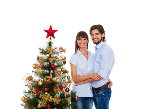 Ευτυχισμένο ζευγάρι διακοπές Χριστουγέννων, Πρωτοχρονιάς διακοσμημένο δέντρο — Φωτογραφία Αρχείου