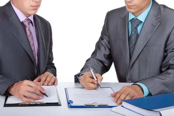 Mensen uit het bedrijfsleven zit aan Bureau — Stockfoto