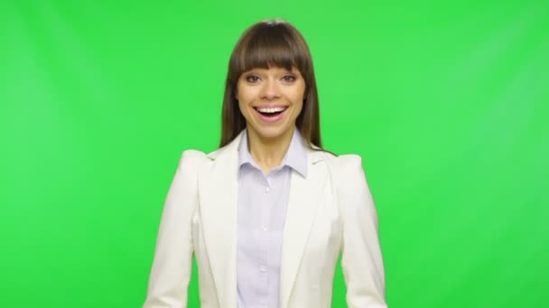 Έκπληκτος ενθουσιασμένος χαμόγελο γυναίκα των επιχειρήσεων — Αρχείο Βίντεο