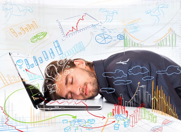 Geschäftsmann schläft auf Laptop — Stockfoto