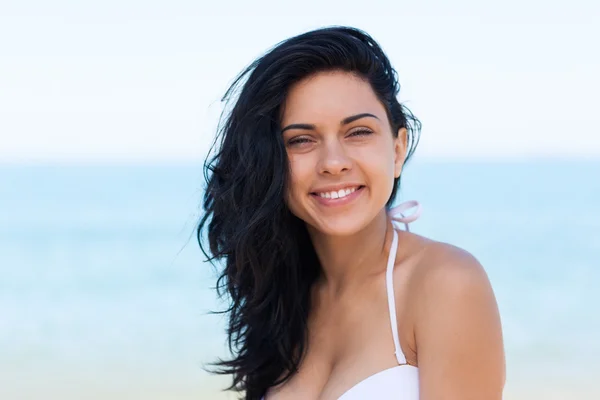 Woman on the beach — Stock Photo, Image