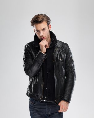 ciddi adam Giyim deri ceket