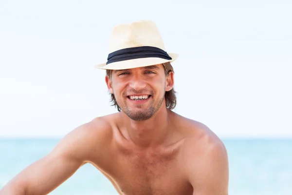 Man on beach — Stock Photo, Image