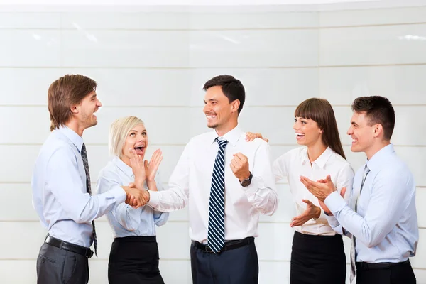 Gente de negocios aplaudiendo — Foto de Stock