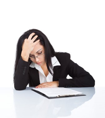 iş kadını baş ağrısı ile