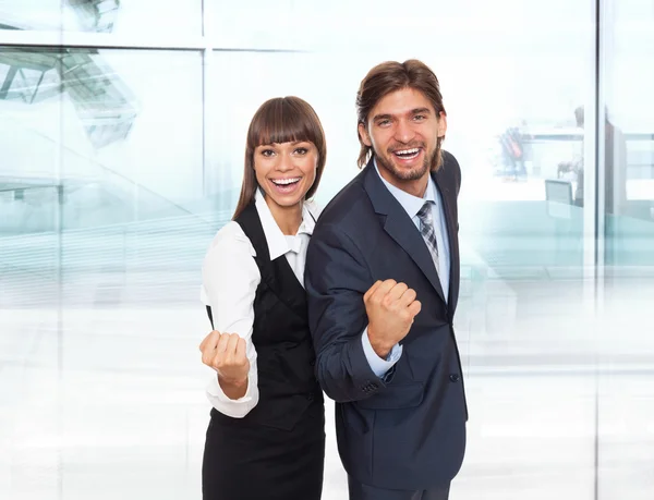 Emocionada pareja de negocios — Foto de Stock