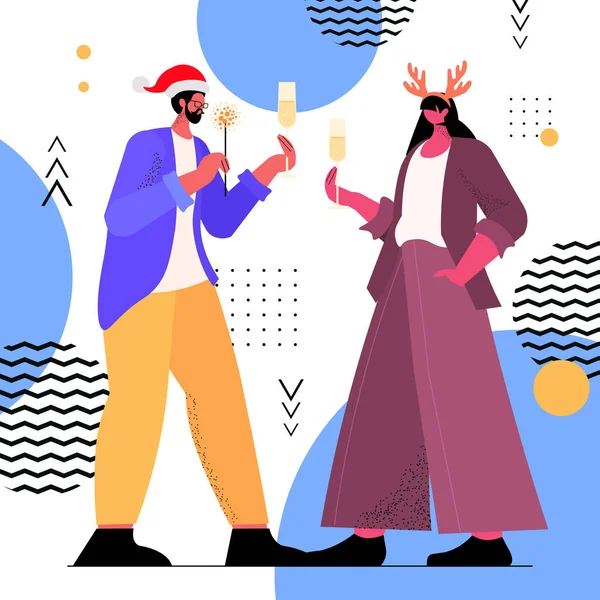 Мужчина и женщина в праздничных шляпах пьют шампанское 2022 новый год и рождественские праздники концепции празднования — стоковый вектор