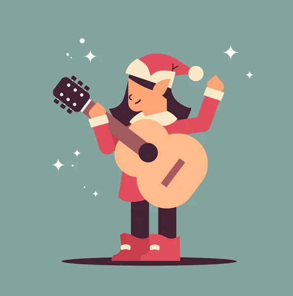 Elfe in Uniform mit Musikinstrument Mädchen Weihnachtsmann Helfer Gitarre spielen frohes neues Jahr Weihnachtsfeier — Stockvektor