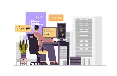 Web geliştiricisi yazılım ve programlama kavramının geliştirilmesinde bilgisayar monitörü üzerinde program kodu oluşturuyor