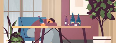 Şişe içen üzgün adam alkolik yalnız içen depresif sarhoş adam alkol bağımlılığı yaşıyor.