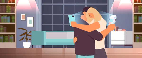 Εθισμένο ζευγάρι αγκαλιάζει και χρησιμοποιώντας ψηφιακά gadgets άνθρωπος γυναίκα που δραστηριοποιούνται στα κοινωνικά δίκτυα έννοια του ψηφιακού εθισμού — Διανυσματικό Αρχείο