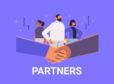 Irk işadamlarının el sıkışması başarılı bir anlaşma anlaşması ortaklık işbirliği konsepti yatay vektör ilülasyonu