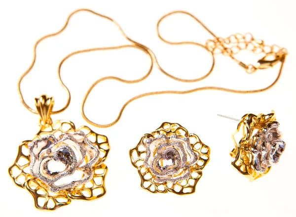 Ожерелье и серьги, изолированные — стоковое фото
