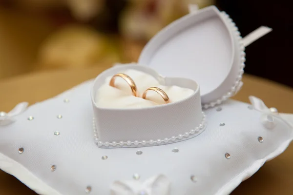 Anillos de boda — Foto de Stock