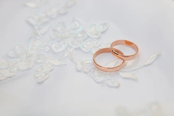 Wedding rings — Stock Photo, Image