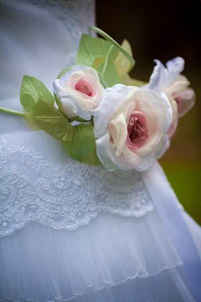 Weißes Kleid der Braut. — Stockfoto