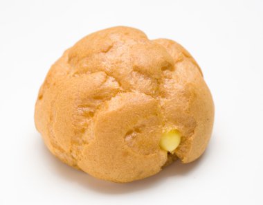 Beyaz arka plan üzerinde izole dolgu ile krem puf