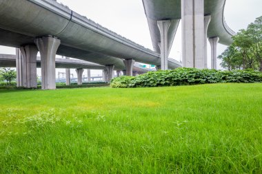 Üstgeçit Köprüsü