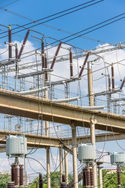 yüksek gerilim kuleleri